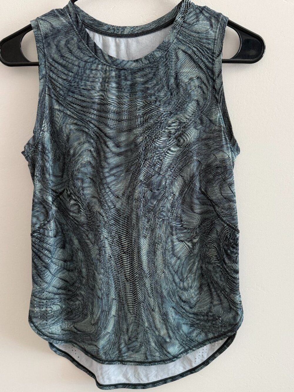 Lululemon Sculpt Tank Psychedelic Running Shirt with Venting Holes Size 8/10